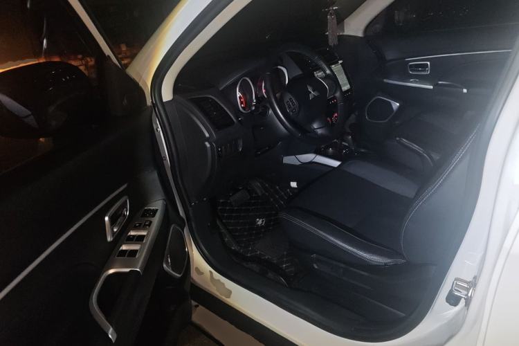 Used Mitsubishi ASX 2018 2.0L CVT Two-Wheel Drive Deluxe Edition Driver Seat