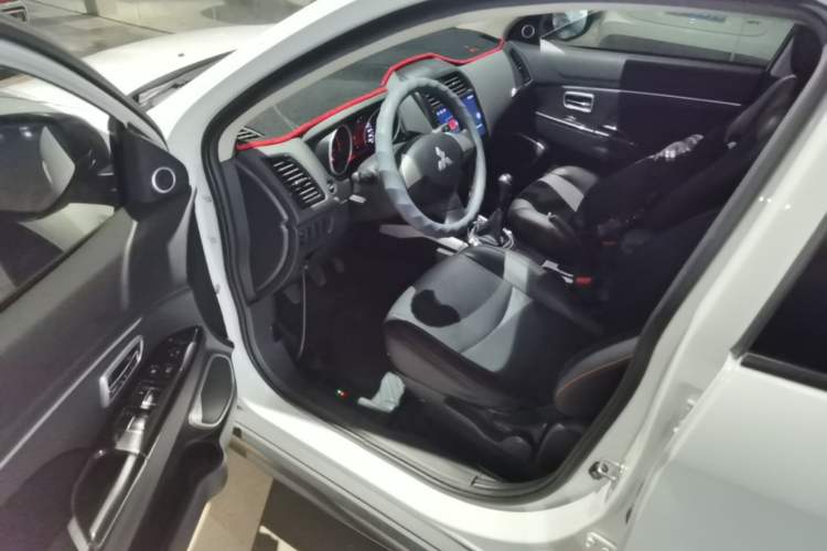 Used Mitsubishi ASX 2018 1.6L Manual Two-Wheel Drive Dynamic Edition Driver Seat