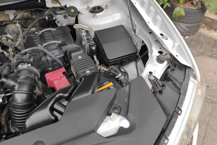 Used Mitsubishi ASX 2018 2.0L CVT Two-Wheel Drive Deluxe Edition Engine Bay Left