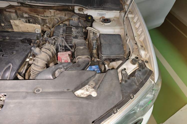 Used Mitsubishi ASX 2018 2.0L CVT Two-Wheel Drive Deluxe Edition Engine Bay Left