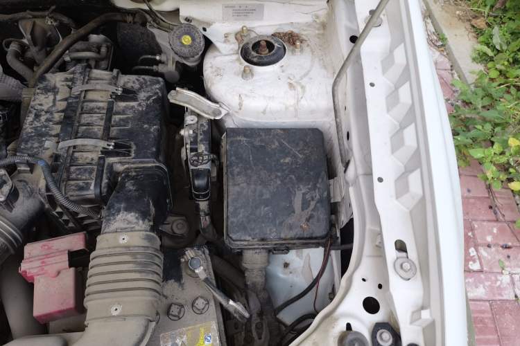 Used Mitsubishi ASX 2018 2.0L CVT Two-Wheel Drive Deluxe Edition Engine Bay Left
