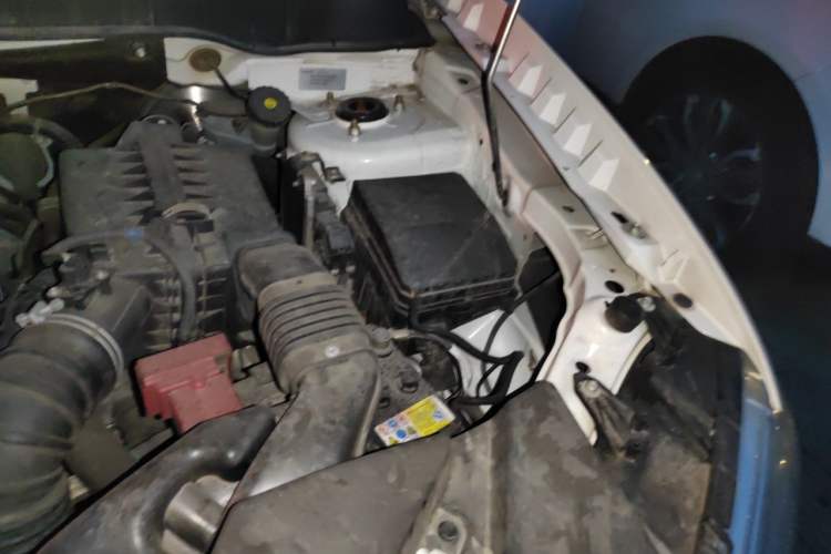 Used Mitsubishi ASX 2018 2.0L CVT Two-Wheel Drive Deluxe Edition Engine Bay Left