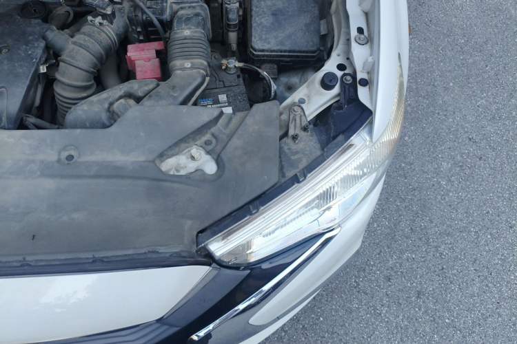 Used Mitsubishi ASX 2018 2.0L CVT Two-Wheel Drive Deluxe Edition Engine Bay Left
