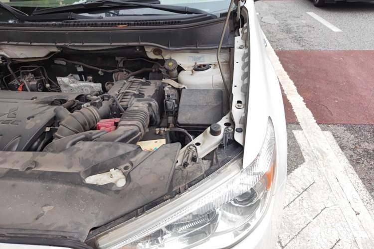 Used Mitsubishi ASX 2018 2.0L CVT Two-Wheel Drive Deluxe Edition Engine Bay Left