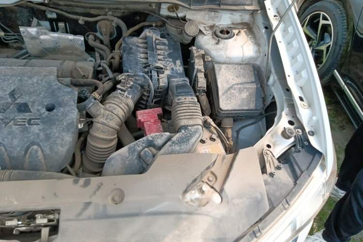 Used Mitsubishi ASX 2018 2.0L CVT Two-Wheel Drive Deluxe Edition Engine Bay Left