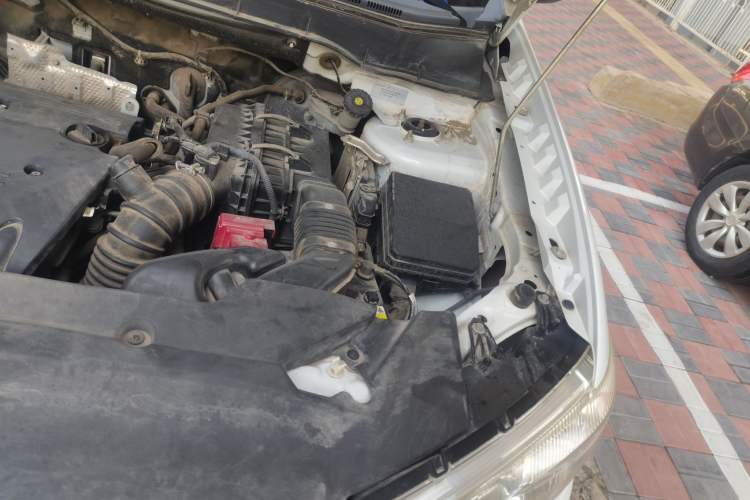 Used Mitsubishi ASX 2018 2.0L CVT Two-Wheel Drive Deluxe Edition Engine Bay Left