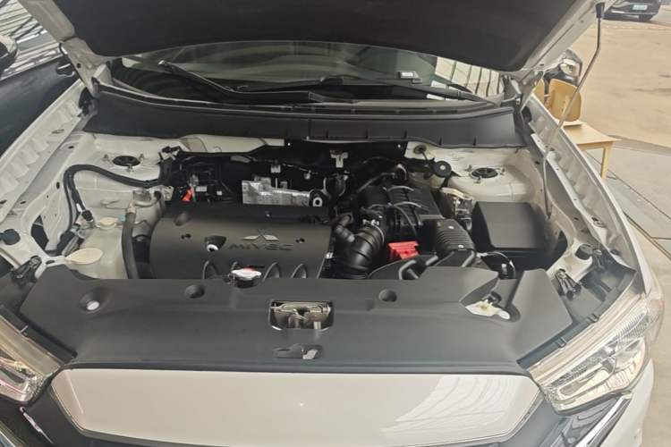 Used Mitsubishi ASX 2018 2.0L CVT Two-Wheel Drive Deluxe Edition Engine Bay