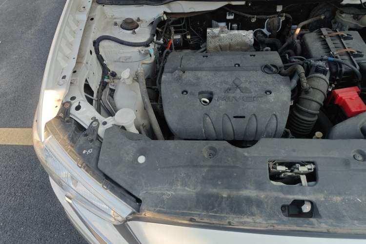 Used Mitsubishi ASX 2018 2.0L CVT Two-Wheel Drive Deluxe Edition Engine Bay Right