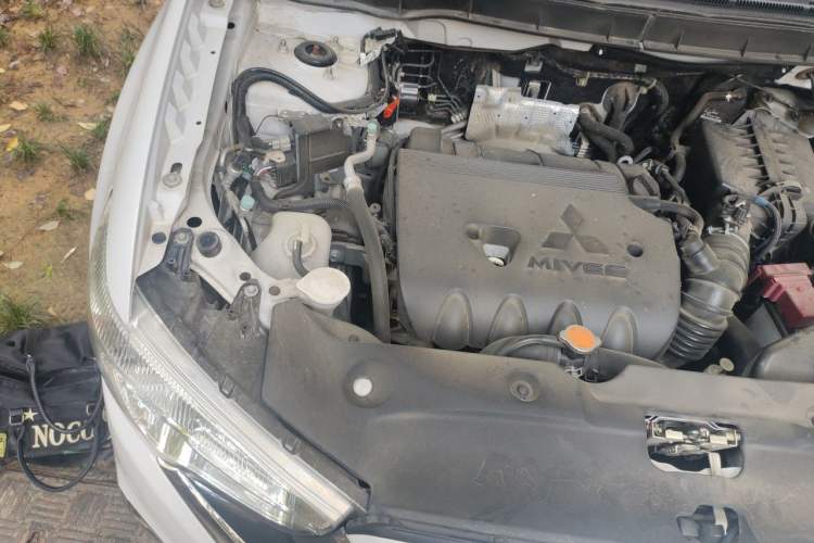 Used Mitsubishi ASX 2018 2.0L CVT Two-Wheel Drive Deluxe Edition Engine Bay Right