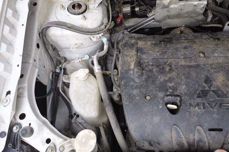 Used Mitsubishi ASX 2018 2.0L CVT Two-Wheel Drive Deluxe Edition Engine Bay Right