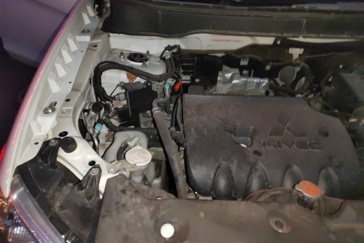 Used Mitsubishi ASX 2018 2.0L CVT Two-Wheel Drive Deluxe Edition Engine Bay Right