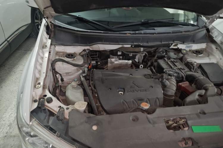 Used Mitsubishi ASX 2018 2.0L CVT Two-Wheel Drive Deluxe Edition Engine Bay Right