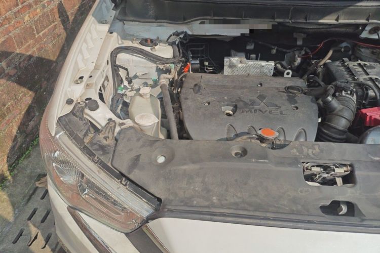 Used Mitsubishi ASX 2018 2.0L CVT Two-Wheel Drive Deluxe Edition Engine Bay Right