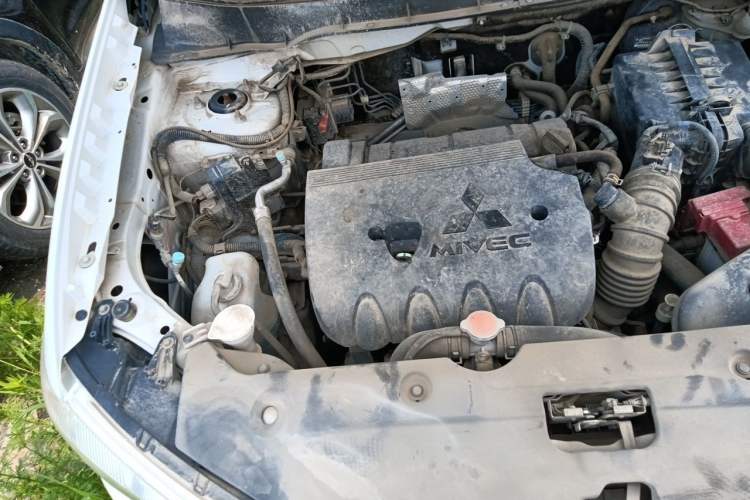 Used Mitsubishi ASX 2018 2.0L CVT Two-Wheel Drive Deluxe Edition Engine Bay Right