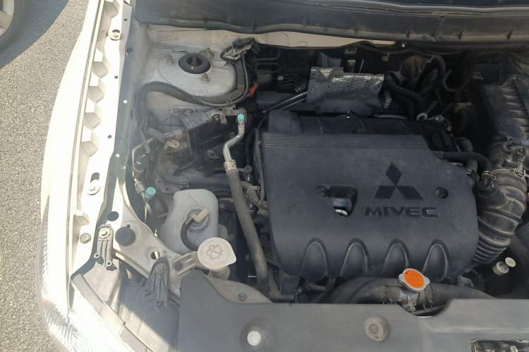 Used Mitsubishi ASX 2018 2.0L CVT Two-Wheel Drive Deluxe Edition Engine Bay Right
