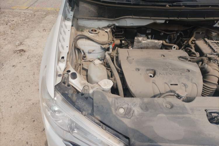 Used Mitsubishi ASX 2018 2.0L CVT Two-Wheel Drive Deluxe Edition Engine Bay Right