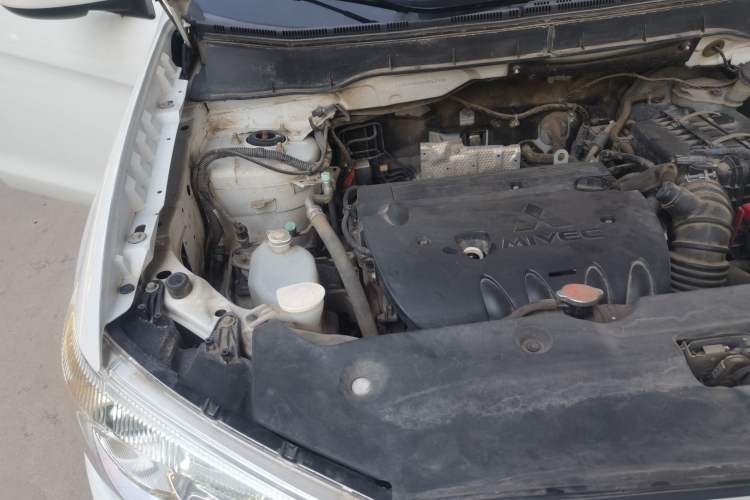 Used Mitsubishi ASX 2018 2.0L CVT Two-Wheel Drive Deluxe Edition Engine Bay Right