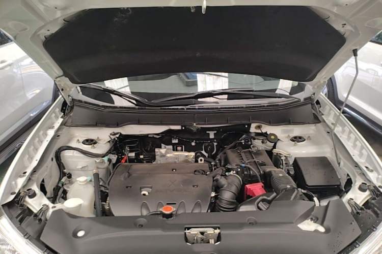 Used Mitsubishi ASX 2018 2.0L CVT Two-Wheel Drive Elite Edition Engine Bay