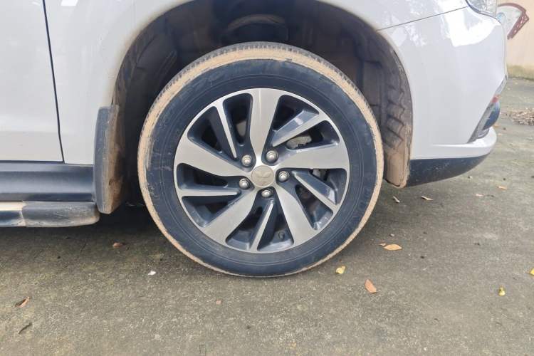 Used Mitsubishi ASX 2018 1.6L Manual Two-Wheel Drive Fashion Edition Exterior 1