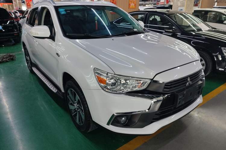 Used Mitsubishi ASX 2018 2.0L CVT Two-Wheel Drive Deluxe Edition Exterior 1