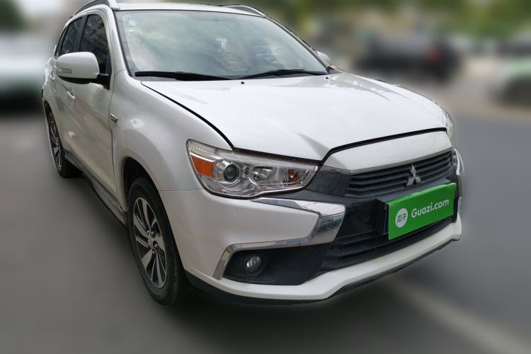 Used Mitsubishi ASX 2018 1.6L Manual Two-Wheel Drive Fashion Edition Exterior 2