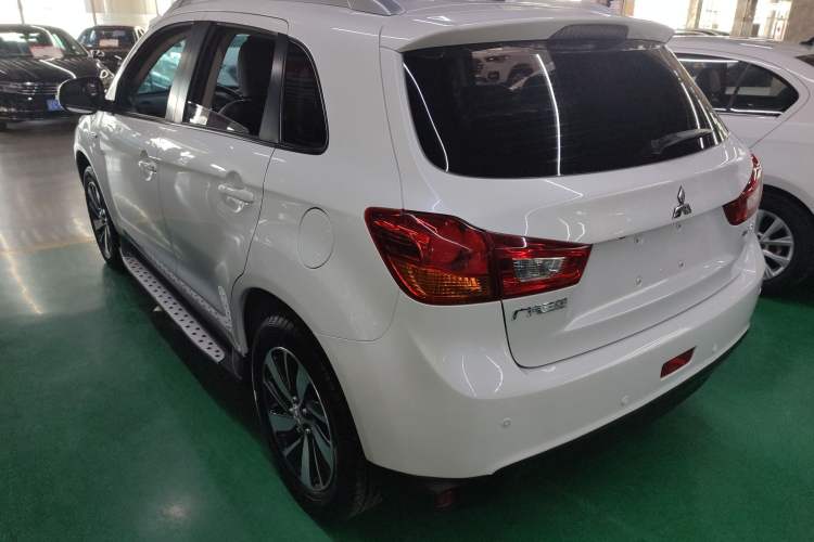 Used Mitsubishi ASX 2018 2.0L CVT Two-Wheel Drive Deluxe Edition Exterior 2