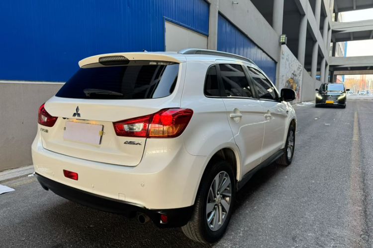 Used Mitsubishi ASX 2018 2.0L CVT Two-Wheel Drive Deluxe Edition Exterior 4
