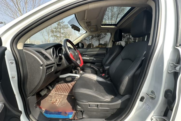 Used Mitsubishi ASX 2018 2.0L CVT Two-Wheel Drive Deluxe Edition Exterior 4
