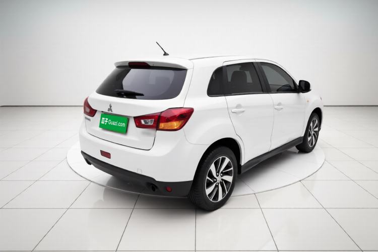 Used Mitsubishi ASX 2018 2.0L CVT Two-Wheel Drive Elite Edition Exterior 5
