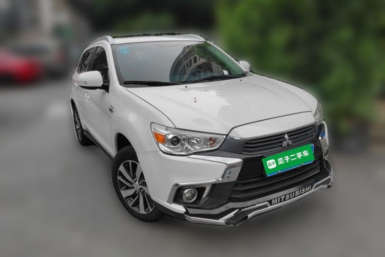 Used Mitsubishi ASX 2018 2.0L CVT Two-Wheel Drive Deluxe Edition Front Right 45 Deg