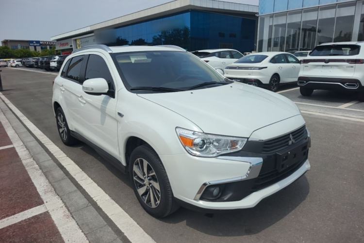 Used Mitsubishi ASX 2018 2.0L CVT Two-Wheel Drive Deluxe Edition Front Right 45 Deg