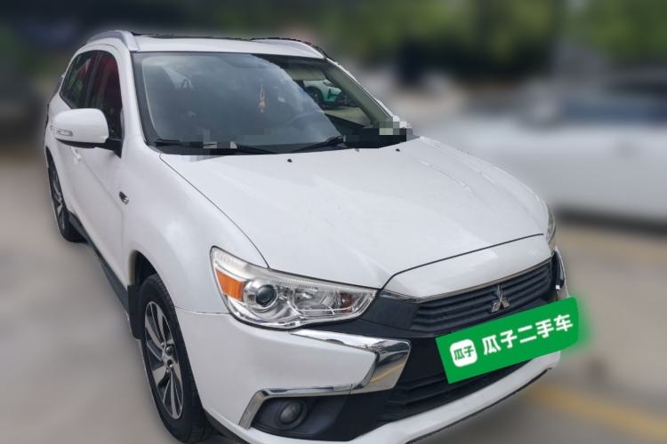 Used Mitsubishi ASX 2018 2.0L CVT Two-Wheel Drive Deluxe Edition Front Right 45 Deg