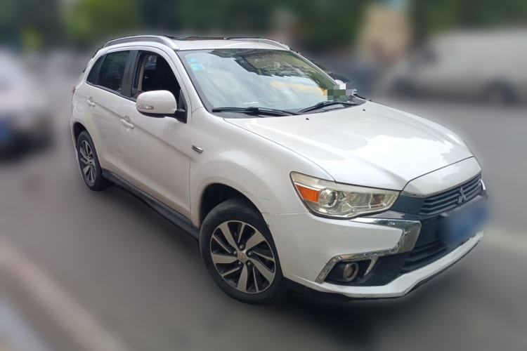 Used Mitsubishi ASX 2018 1.6L Manual Two-Wheel Drive Fashion Edition Front Right 45 Deg