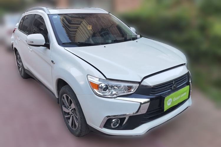 Used Mitsubishi ASX 2018 2.0L CVT Two-Wheel Drive Deluxe Edition Front Right 45 Deg