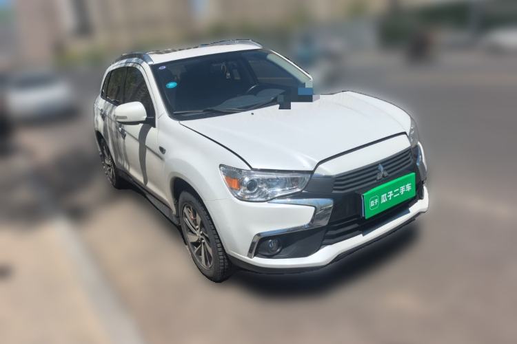 Used Mitsubishi ASX 2018 2.0L CVT Two-Wheel Drive Elite Edition Front Right 45 Deg