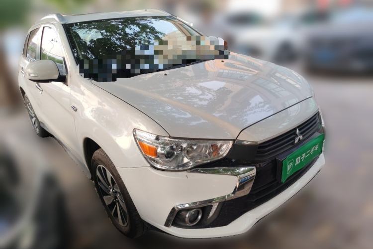Used Mitsubishi ASX 2018 2.0L CVT Two-Wheel Drive Deluxe Edition Front Right 45 Deg