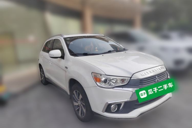 Used Mitsubishi ASX 2018 2.0L CVT Two-Wheel Drive Deluxe Edition Front Right 45 Deg