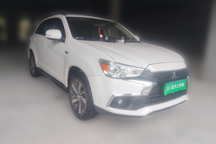 Used Mitsubishi ASX 2018 2.0L CVT Two-Wheel Drive Deluxe Edition Front Right 45 Deg