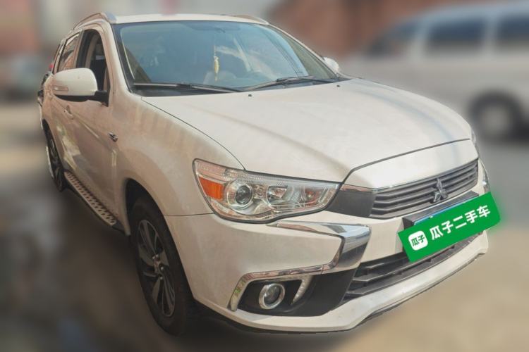 Used Mitsubishi ASX 2018 2.0L CVT Two-Wheel Drive Deluxe Edition Front Right 45 Deg