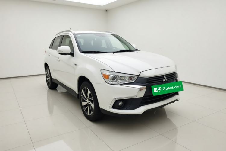 Used Mitsubishi ASX 2018 2.0L CVT Two-Wheel Drive Deluxe Edition Front Right 45 Deg