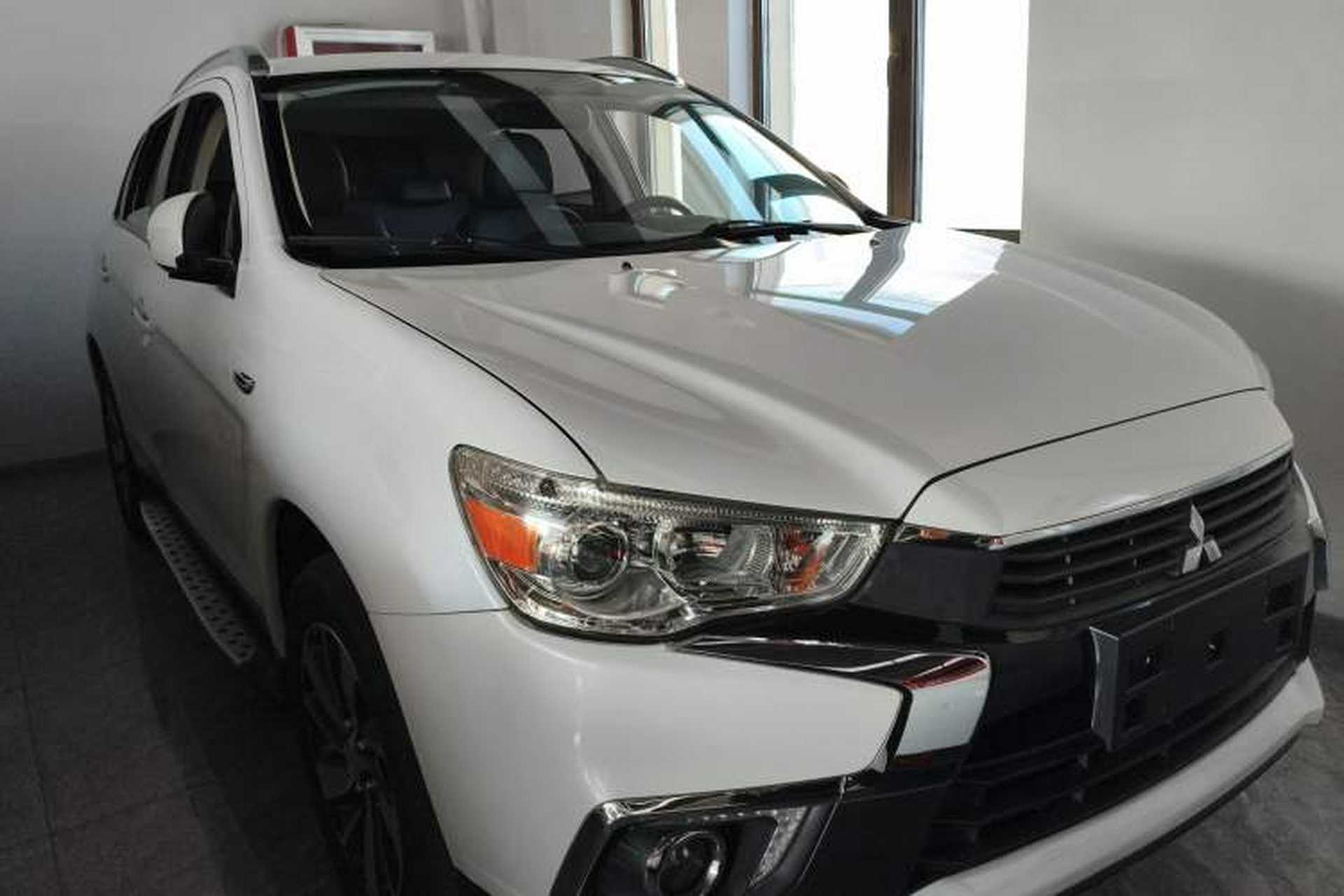 Used Mitsubishi ASX 2018 2.0L CVT Two-Wheel Drive Deluxe Edition Front Right 45 Deg