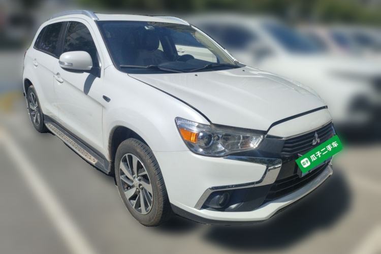 Used Mitsubishi ASX 2018 2.0L CVT Two-Wheel Drive Deluxe Edition Front Right 45 Deg