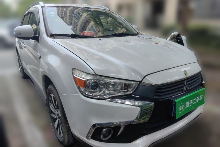 Used Mitsubishi ASX 2018 2.0L CVT Two-Wheel Drive Deluxe Edition Front Right 45 Deg