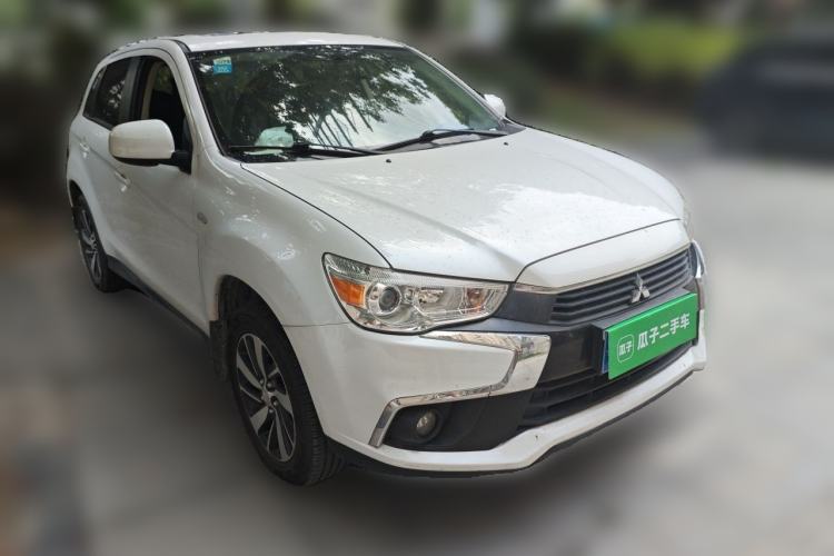 Used Mitsubishi ASX 2018 2.0L CVT Two-Wheel Drive Elite Edition Front Right 45 Deg