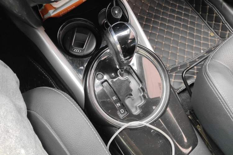 Used Mitsubishi ASX 2018 2.0L CVT Two-Wheel Drive Deluxe Edition Gear Lever