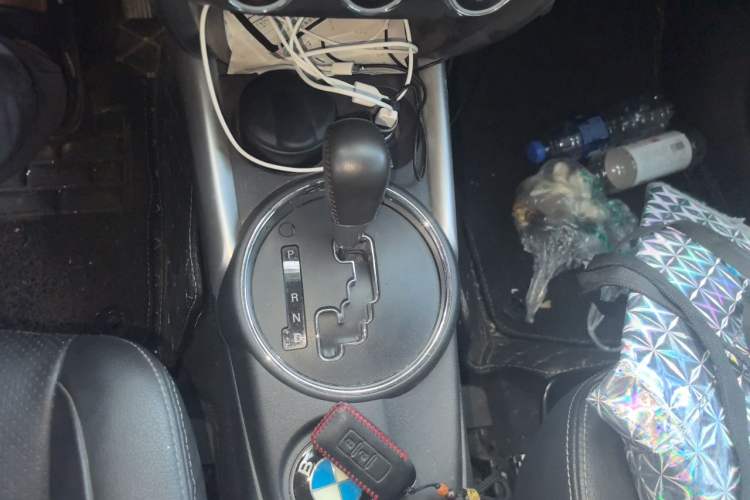 Used Mitsubishi ASX 2018 2.0L CVT Two-Wheel Drive Deluxe Edition Gear Lever