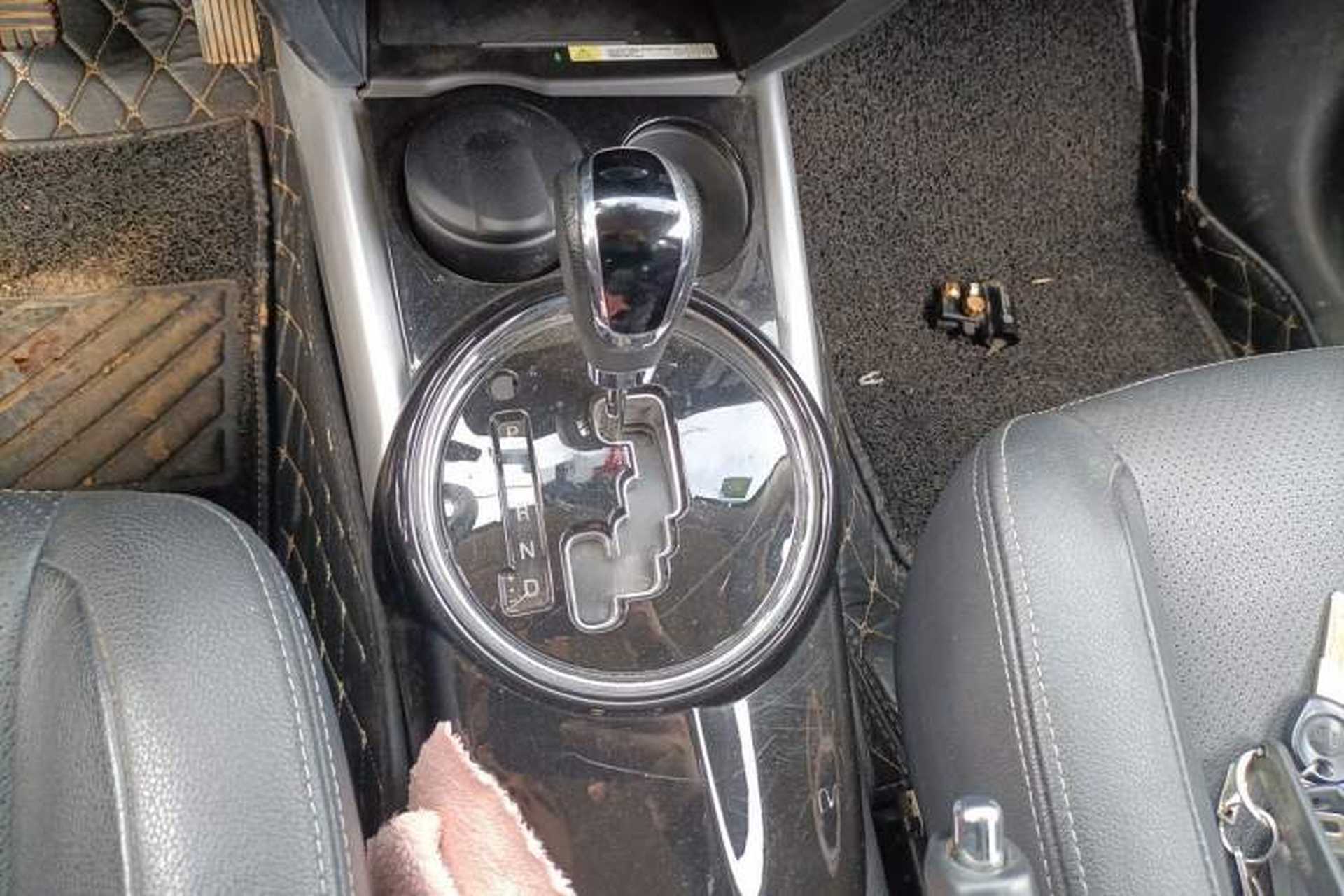 Used Mitsubishi ASX 2018 2.0L CVT Two-Wheel Drive Deluxe Edition Gear Lever