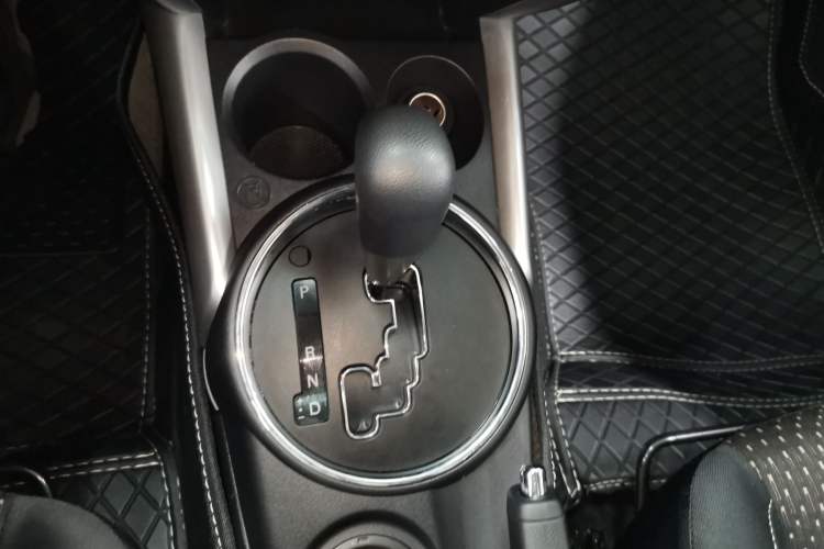 Used Mitsubishi ASX 2018 2.0L CVT Two-Wheel Drive Elite Edition Gear Lever