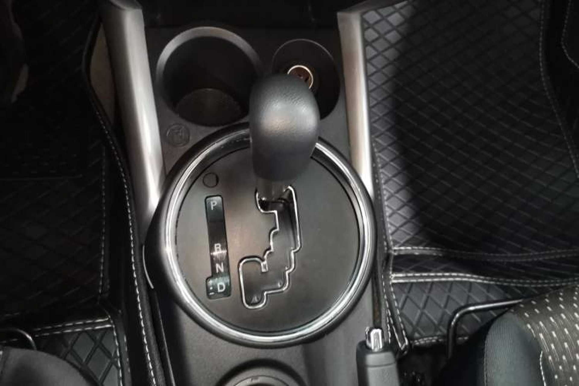 Used Mitsubishi ASX 2018 2.0L CVT Two-Wheel Drive Elite Edition Gear Lever