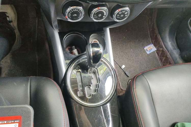 Used Mitsubishi ASX 2018 2.0L CVT Two-Wheel Drive Elite Edition Gear Lever
